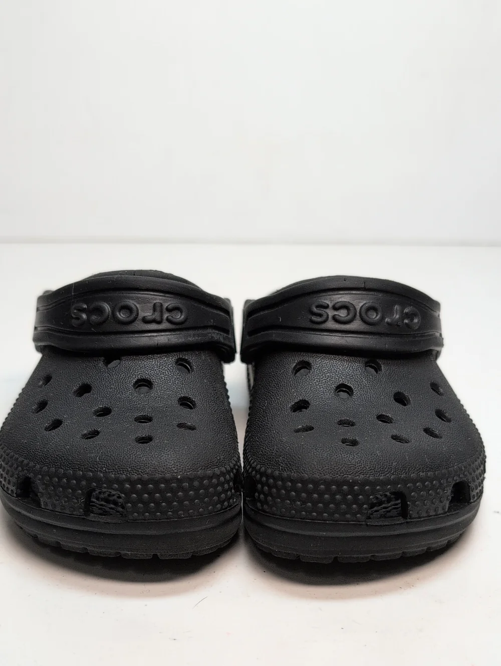 CROCS Kids Black Classic Clog Water Shoes child /toddler size 6
